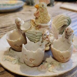 Charming Resin Hen and Chicks Moniature Tea Set